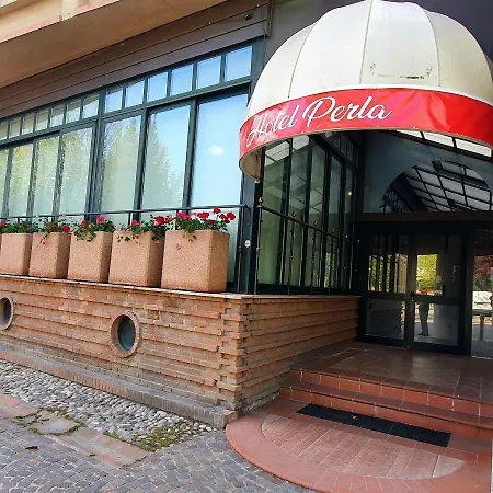 Perla 3*