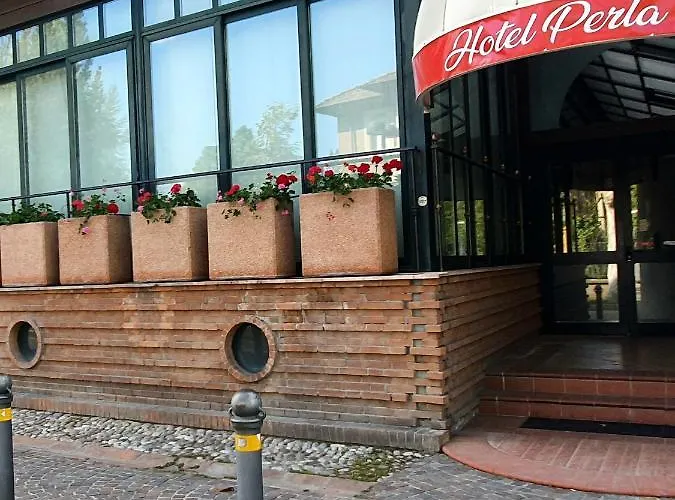 Otel Perla Massa Lombarda