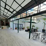 מלון Perla 3*