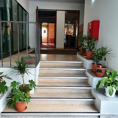 Perla Hotel 3*