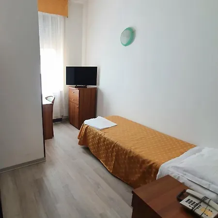 Perla Hotel 3*