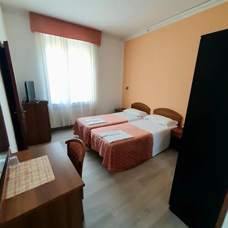 Szálloda Perla Massa Lombarda