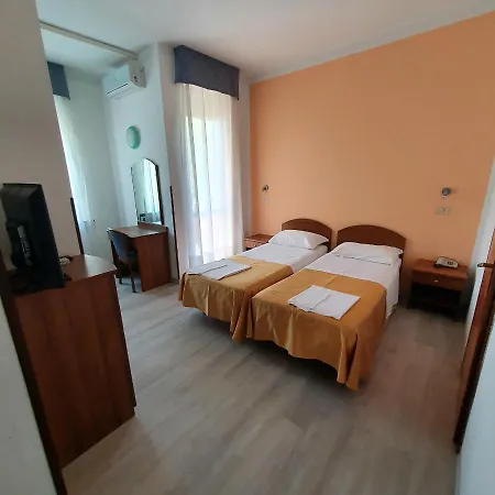 酒店 Perla Massa Lombarda