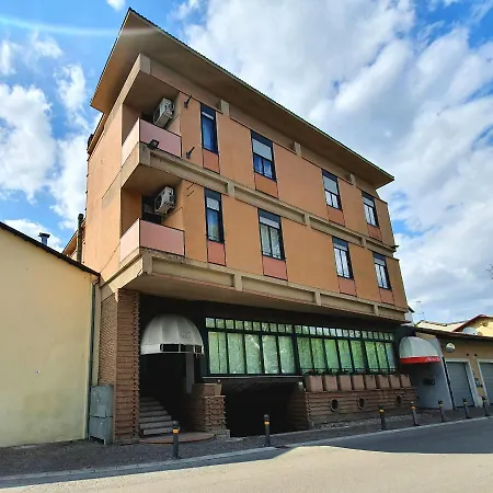 Perla Massa Lombarda