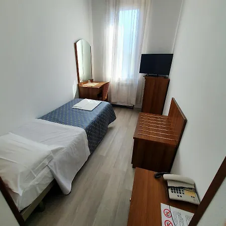Szálloda Perla Massa Lombarda