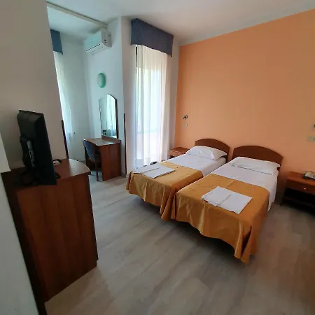 Szálloda Perla Massa Lombarda