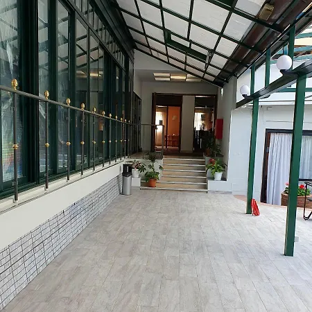 מלון Perla Massa Lombarda