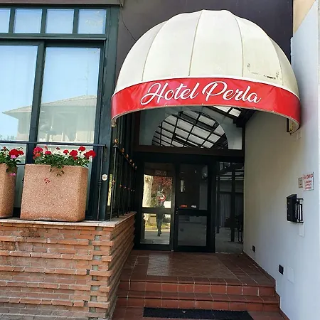Perla Hotel 3*