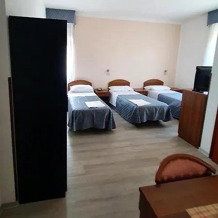 Perla Hotel 3*