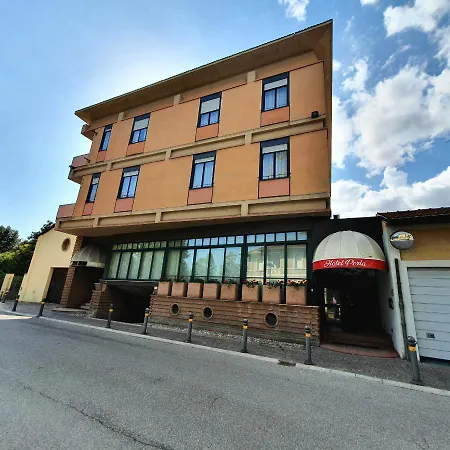 Perla Hotel 3*