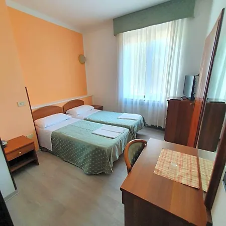 Szálloda Perla Massa Lombarda