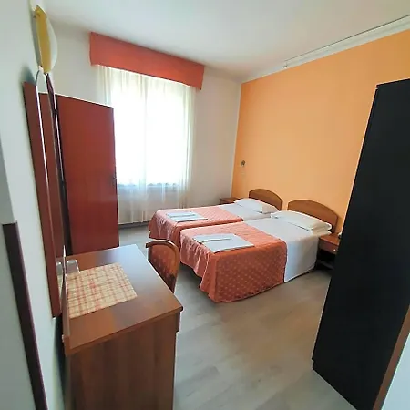 Szálloda Perla Massa Lombarda