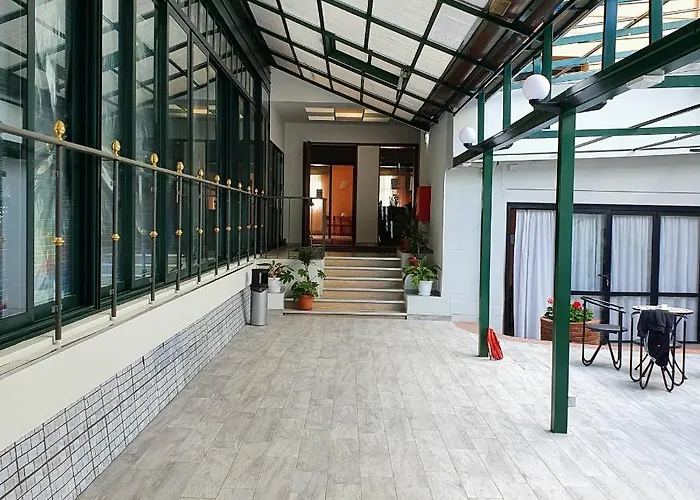Otel Perla Massa Lombarda