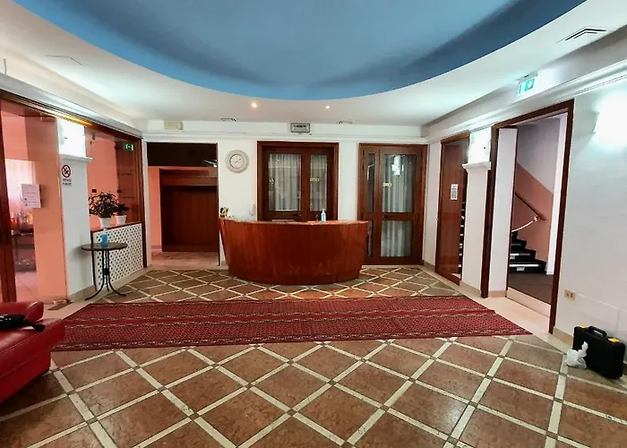 Otel Perla 3*