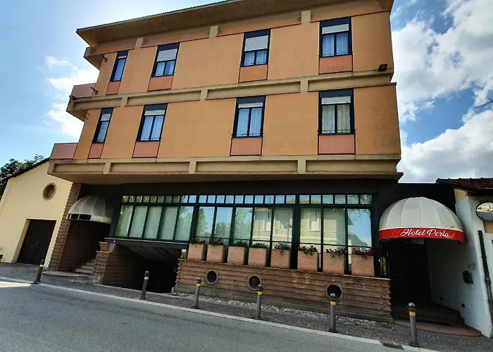 Otel Perla Massa Lombarda